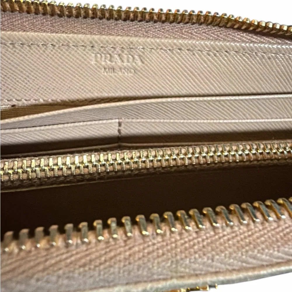 Prada Pale Pink Leather Zip Continental Wallet with Gold Hardware - Picture 4 of 5